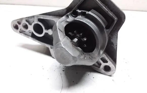 Nissan Juke I F15 Starter motor 233001KA1B M000T32173ZE
