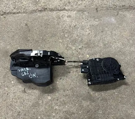 BMW 5 F10 F11 Rear door soft close latching motor 7154515