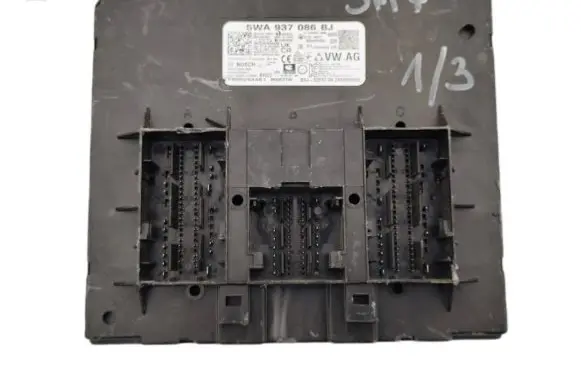 Skoda Fabia Mk4 (6VA) Central body control module 5WA937086BJ 035942303745 F005V04461