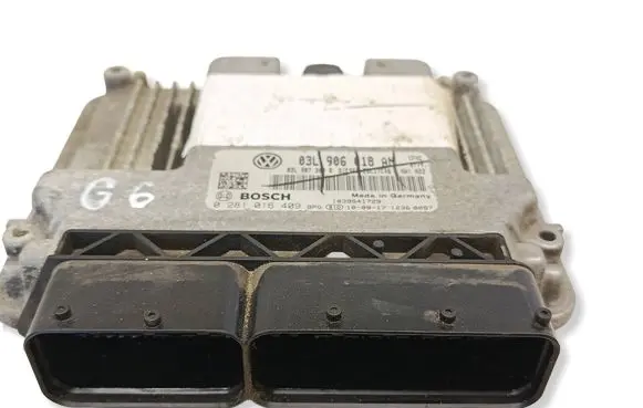Volkswagen Golf VI Engine control unit/module 0281016409