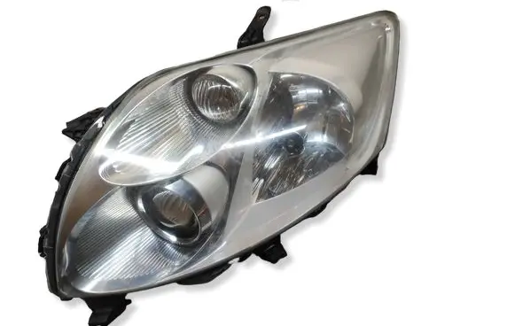 Toyota Auris 150 Headlight/headlamp 