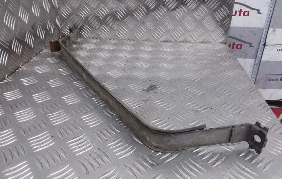 Opel Zafira B Fuel tank mounting bracket 
