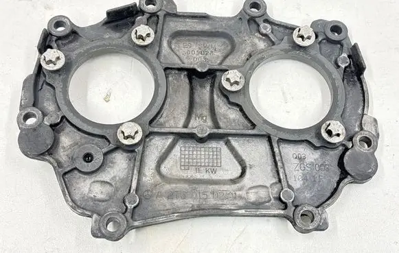 Mercedes-Benz CLS C218 X218 Timing chain cover A2760150201