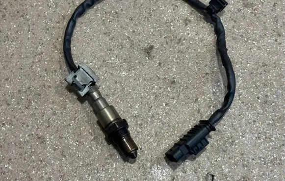 BMW 5 G30 G31 Lambda probe sensor 8593852