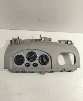Opel Vivaro Climate control unit R6136S440