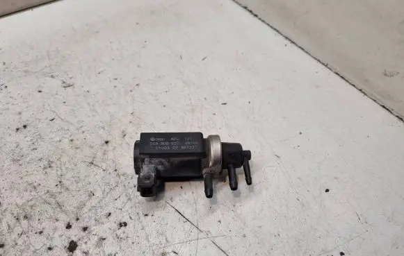 Audi A6 S6 C5 4B Turbo solenoid valve 059906627 98T337 2190322