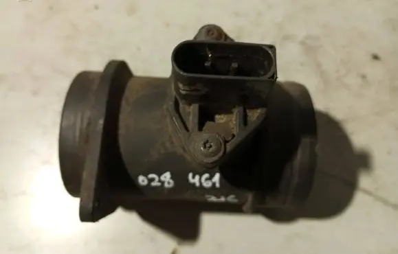 Volkswagen PASSAT B5 Mass air flow meter 028906461 0281002216