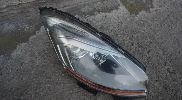Citroen C4 I Picasso Headlight/headlamp