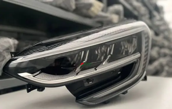 Renault Megane IV Headlight/headlamp 260608417R