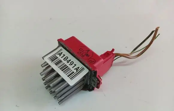 Audi A4 S4 B5 8D Heater blower motor/fan resistor 5DS00646700
