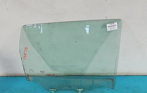 Nissan Note (E12) Rear door window glass IMPRK1465392