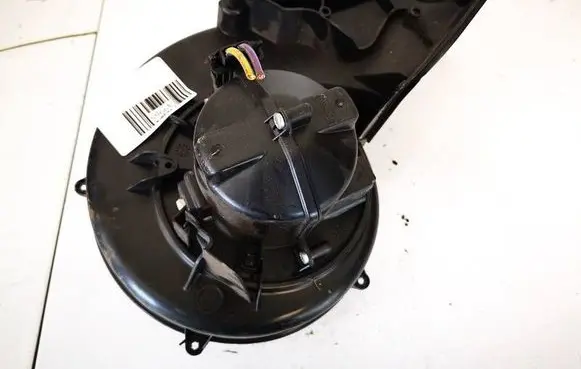 Land Rover Freelander 2 - LR2 Heater fan/blower 6g9n18d413aa 6g9n-18d413-aa