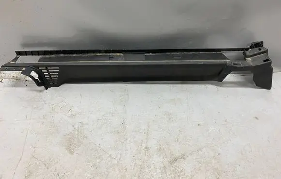 Audi Q8 Centre console side trim rear 4M8863527