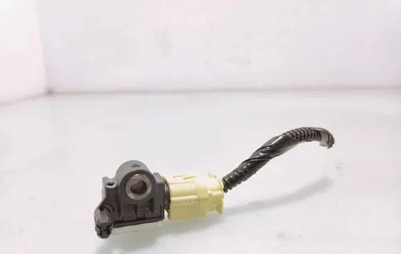 Nissan Juke I F15 Airbag deployment crash/impact sensor 988303JA0A