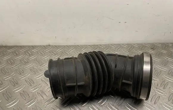 Ford Escape III Turbo air intake inlet pipe/hose GV619R504CB