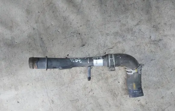 Engine coolant pipe/hose