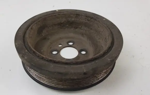 Volkswagen PASSAT B6 Crankshaft pulley