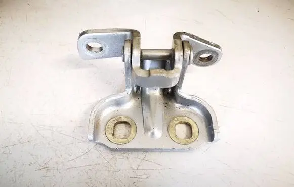 Opel Astra J Rear door lower hinge