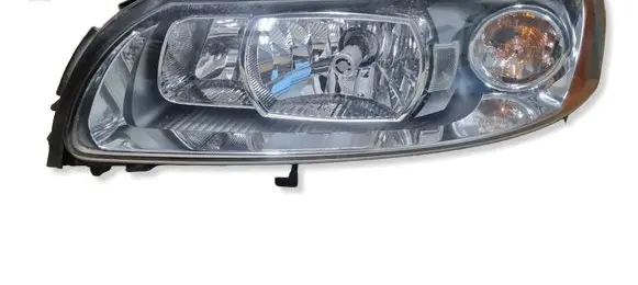 Volvo V70 Headlight/headlamp 30698846