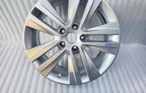 Seat Leon (5F) R17 alloy rim 