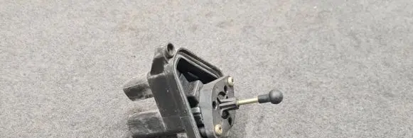 BMW 5 E39 Headlight level adjustment motor 6908409