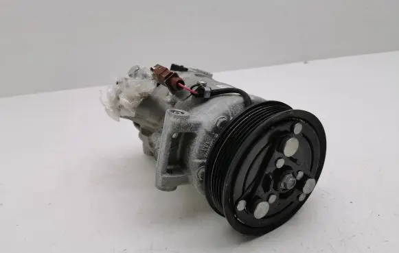 Skoda Octavia Mk4 Air conditioning (A/C) compressor (pump) 3Q0816803B