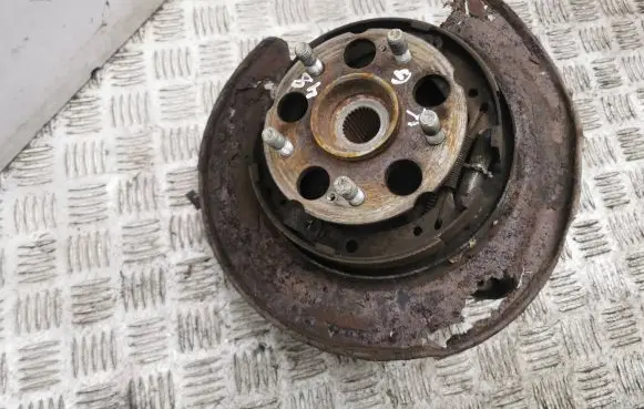 Honda CR-V Rear wheel hub