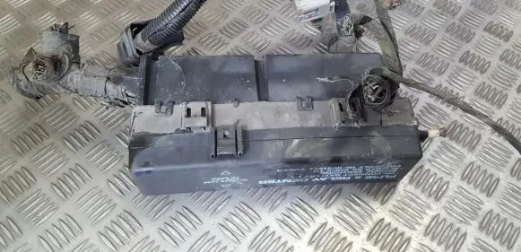 Chrysler 300M Fuse box set 04760135ab 16238ta1