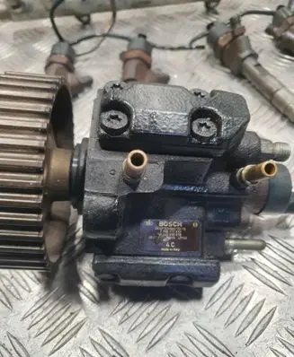 Fuel injector