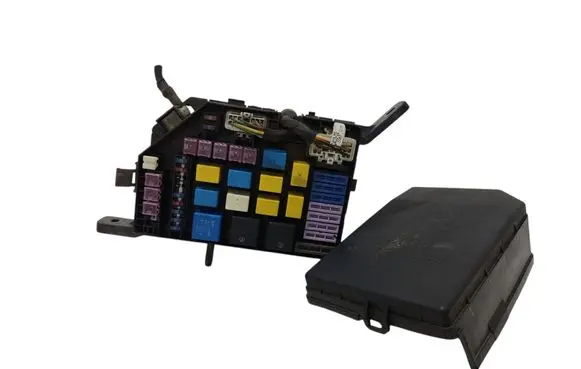 Hyundai Tiburon Fuse box set 912072C182 2C182 L88