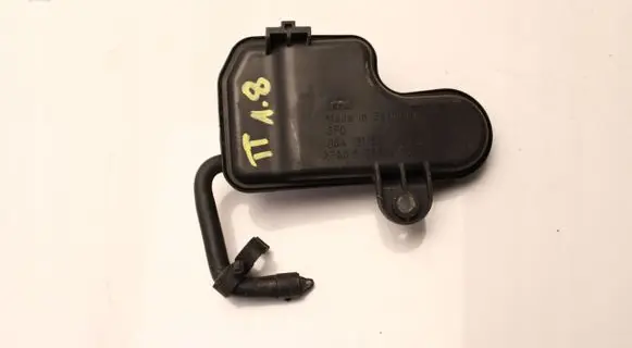 Audi TT Mk1 Vacuum valve 06A131541