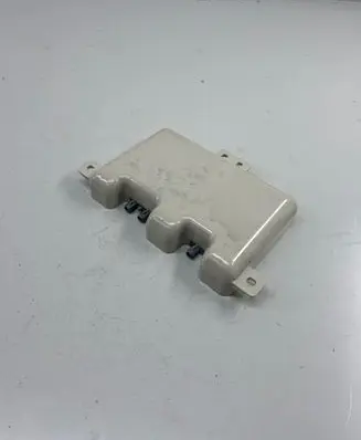 BMW 6 F12 F13 Aerial antenna amplifier 6943023