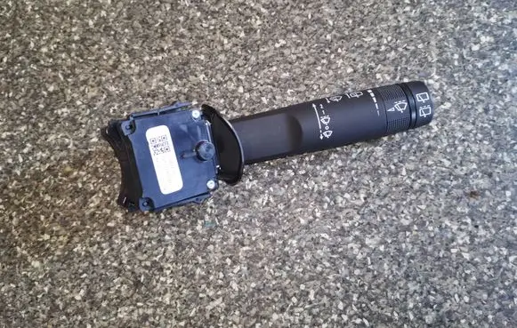 Chevrolet Cruze Wiper control stalk 20941131