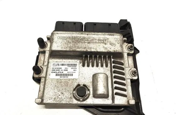 Opel Vivaro Engine control unit/module 9818035080