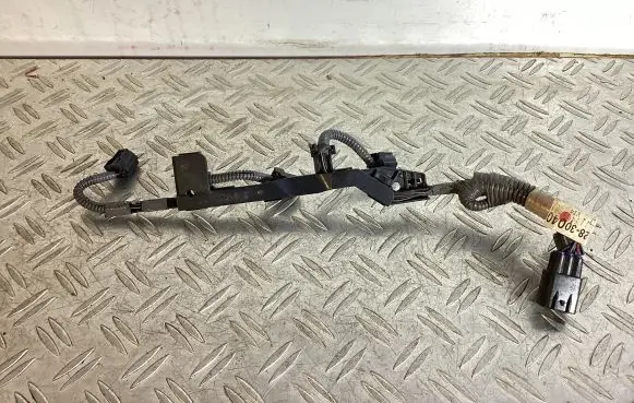 Lexus GS 250 350 300H 450H Fuel injector wires 8212830040