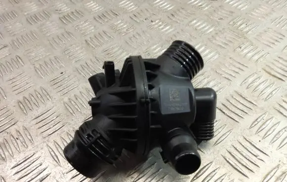Thermostat/thermostat housing