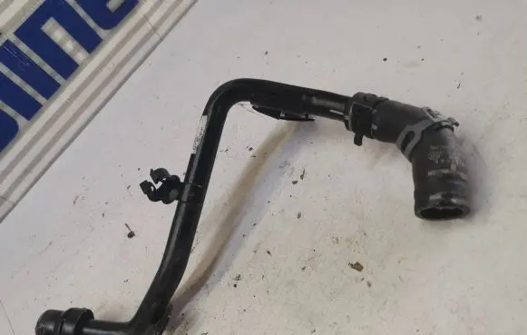Audi A4 S4 B9 Engine coolant pipe/hose 04L122157BT