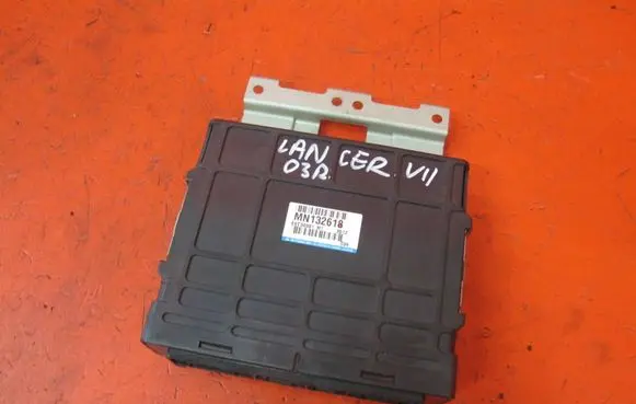 Mitsubishi Lancer Engine control unit/module MN132618