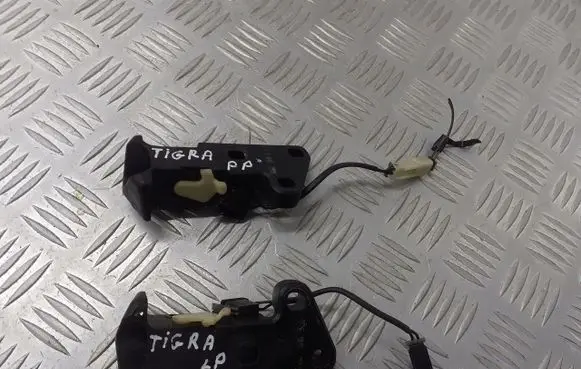 Opel Tigra B Convertible roof lock/latch 93162302