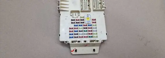 Hyundai i40 Fuse module 919503Z011