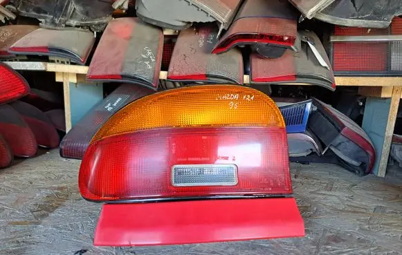 Mazda 121 Rear/tail lights 22061364