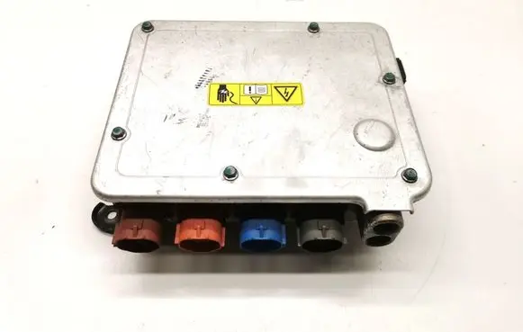 Tesla Model S Voltage converter inverter 1028843-00-B