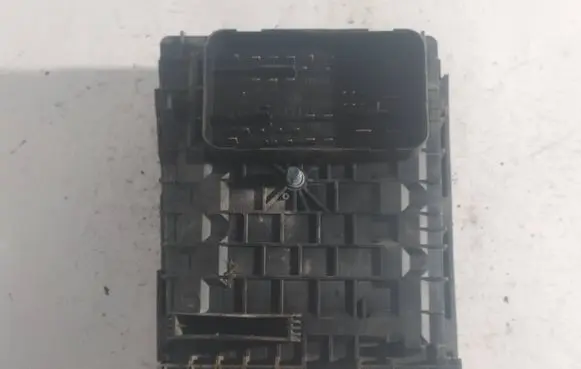 Skoda Octavia Mk2 (1Z) Fuse module 1K0937125A