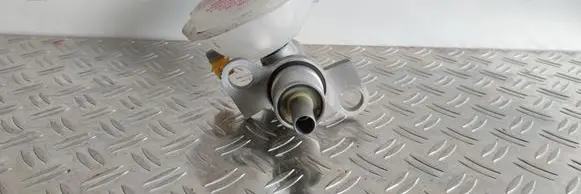 Master brake cylinder