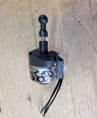 Headlight level adjustment motor