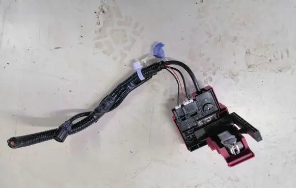Toyota Yaris Cross Positive wiring loom XM15A