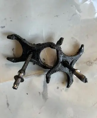 Mazda 6 Fuel Injector clamp holder 