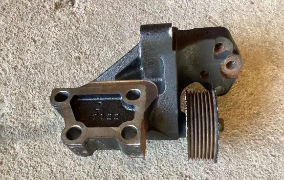 Toyota RAV 4 (XA30) Engine mounting bracket 1231526020