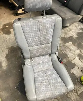 Mercedes-Benz ML W163 Second row seats 