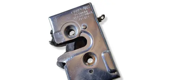 Audi 80 90 S2 B4 Front door lock 893173